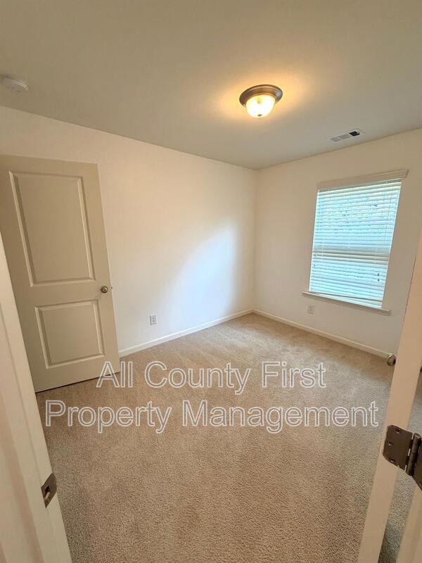 Building Photo - 887 Society Cir