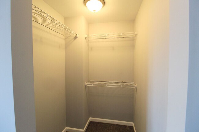 Building Photo - 1340 Hunters Rd