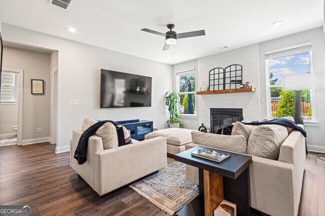 Building Photo - 639 Tigers Eye Ter