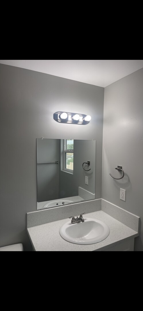 Building Photo - 3 bedrooms townhome in National City