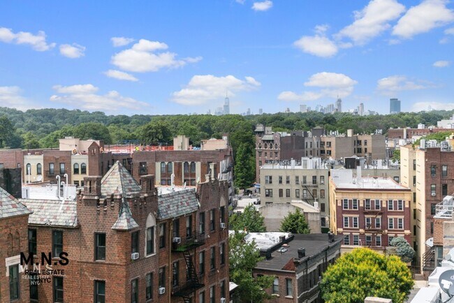 Primary Photo - 39 E 21st St