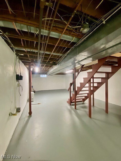 Building Photo - 424 E Main St