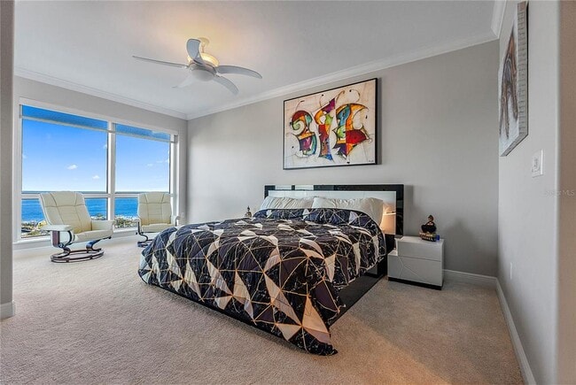 Building Photo - 400 Beach Dr NE