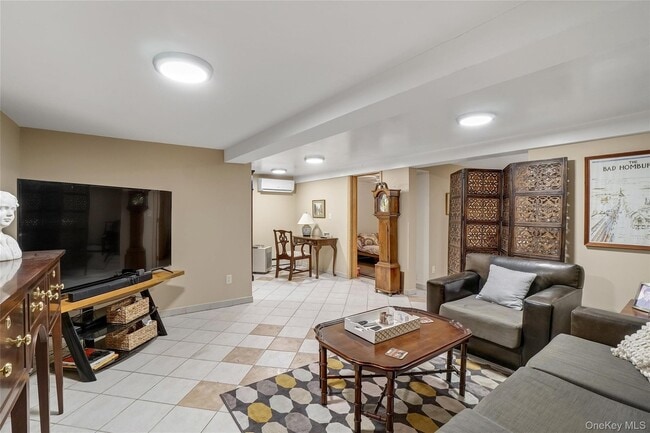 Building Photo - 41 Peddler Hill Rd