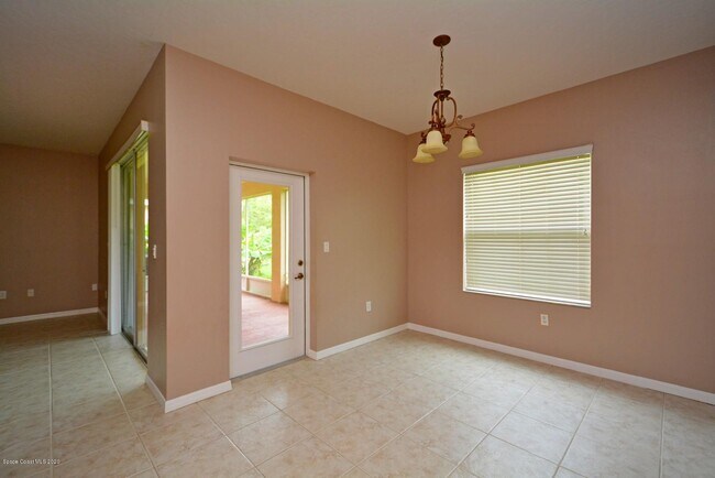 Building Photo - 820 Glen Abbey Way