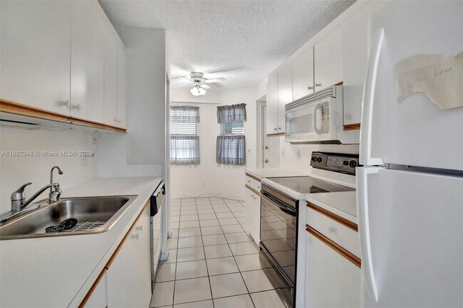 Building Photo - 1201 SW 128th Terrace