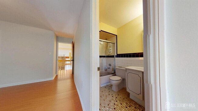 Building Photo - 157 Willowbrook Dr
