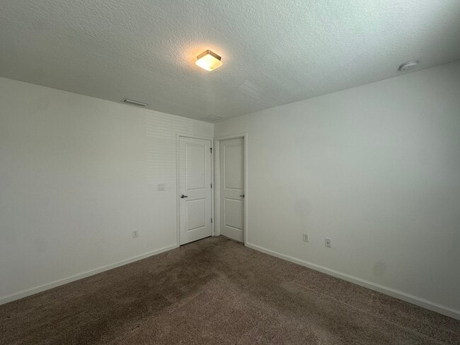 Building Photo - 1002 La Mirada Ct