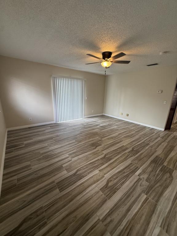 Building Photo - 6212 Horseshoe Ave