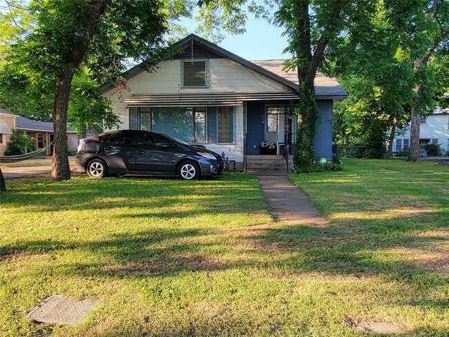 Building Photo - 918 E 37th St