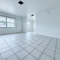 Building Photo - 2105 Canal St