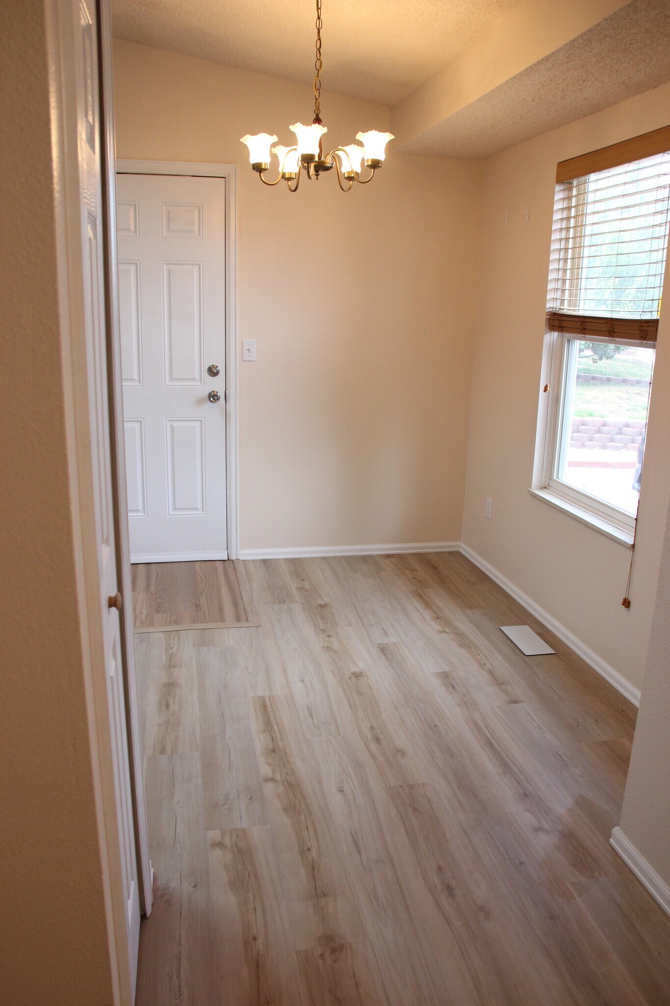 Building Photo - 6610 Parkridge Ct