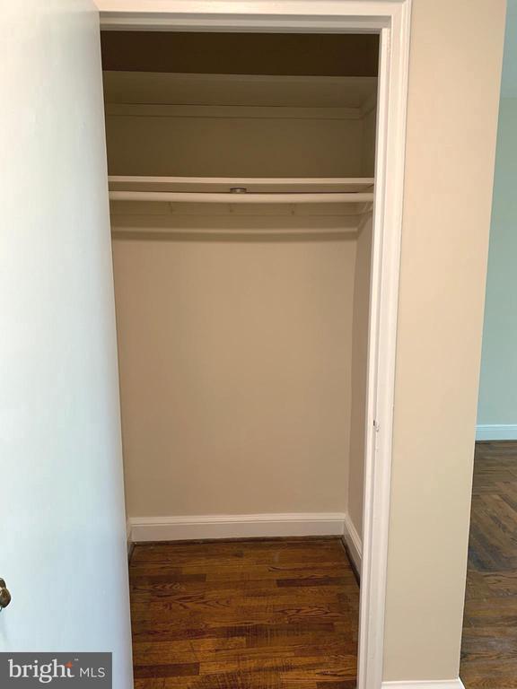 Building Photo - 1309 N Ode St