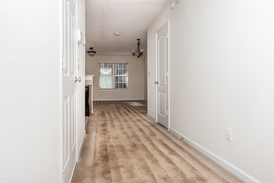 Building Photo - 1752 Old Dogwood