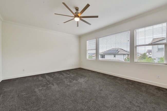 Building Photo - Luxury 5 Bedroom Home in Serrano – Spaciou...