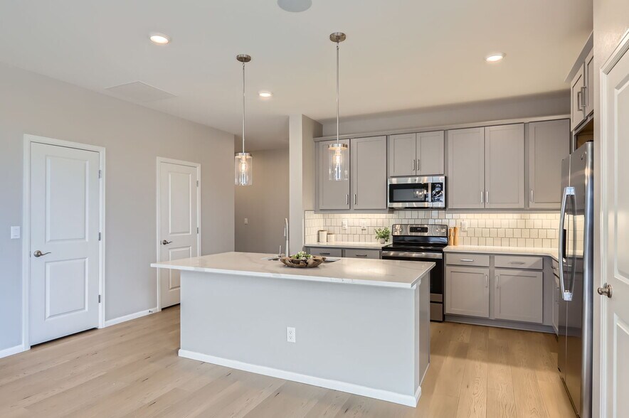 Building Photo - 4701 Amrock Dr