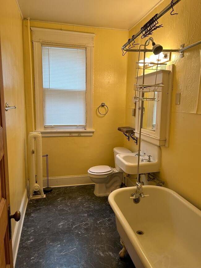 Floorplan - Avon Apartments