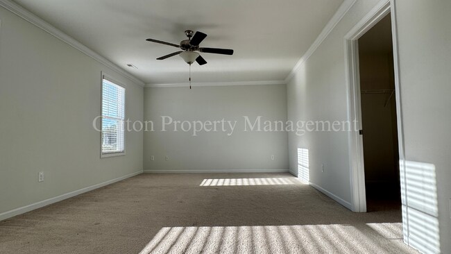 Building Photo - 473 Esthwaite Dr SE