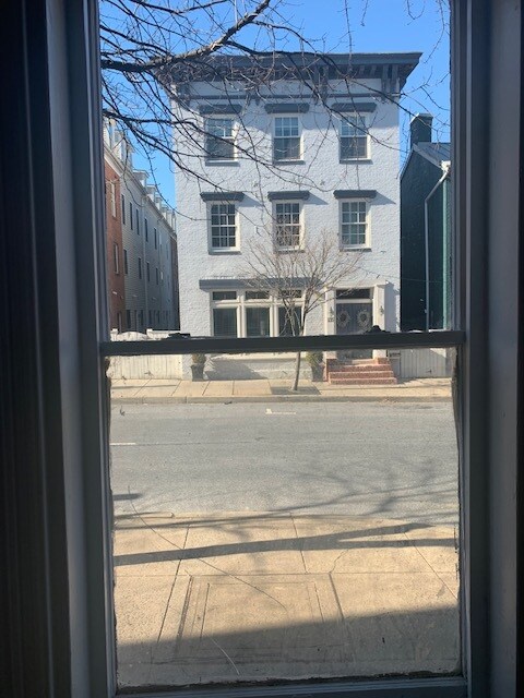 Building Photo - 126 S Market St