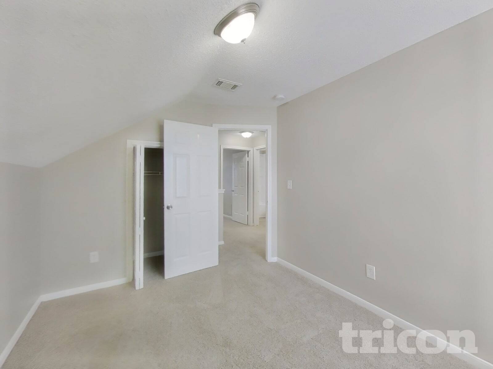 Building Photo - 3210 Kelling St