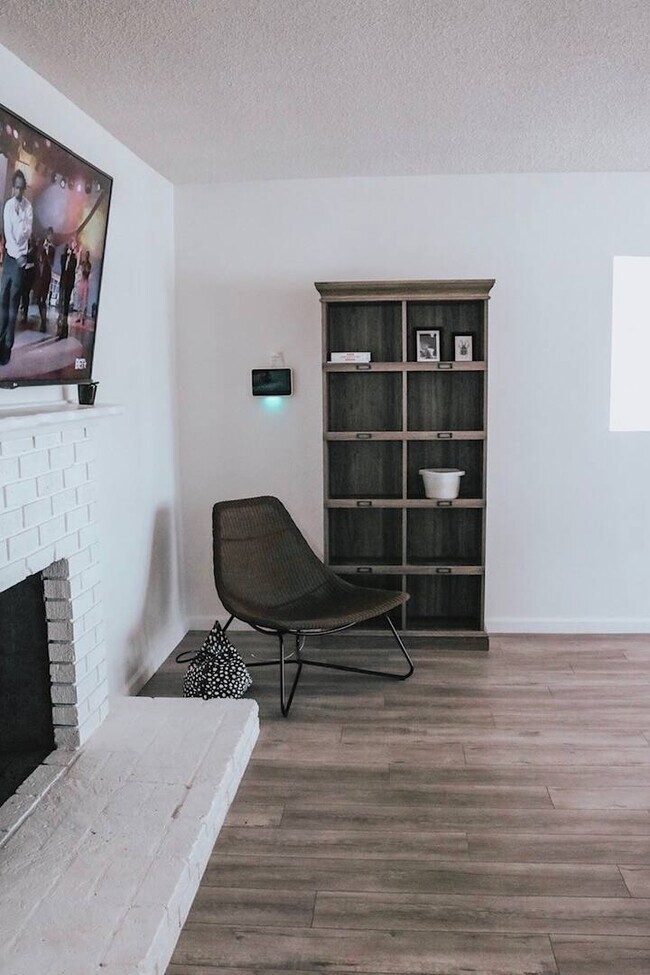 Building Photo - 416 Lightcap St