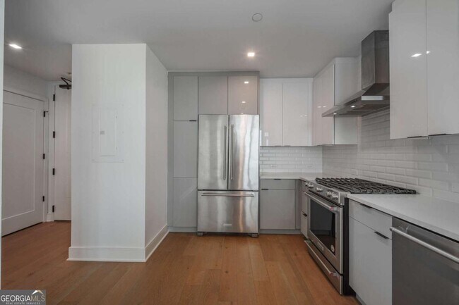 Building Photo - 788 West Marietta St NW