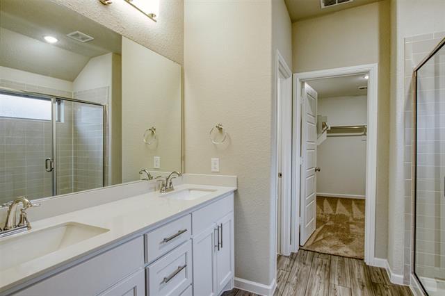 Building Photo - 496 Fox Ridge Dr