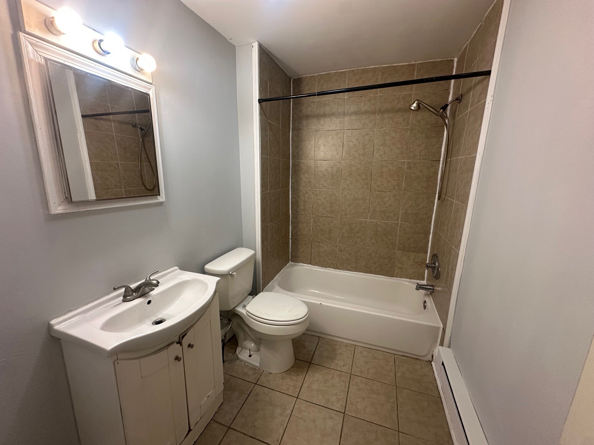 Building Photo - 609 N Wilton St