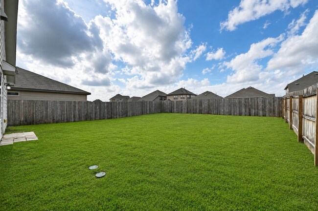 Building Photo - 7927 Dovers Den