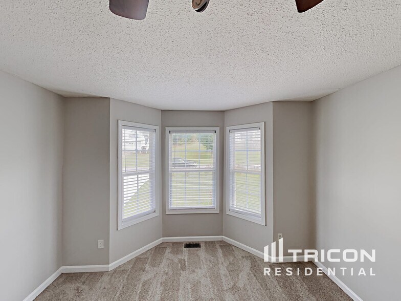 Building Photo - 514 Woodwind Dr