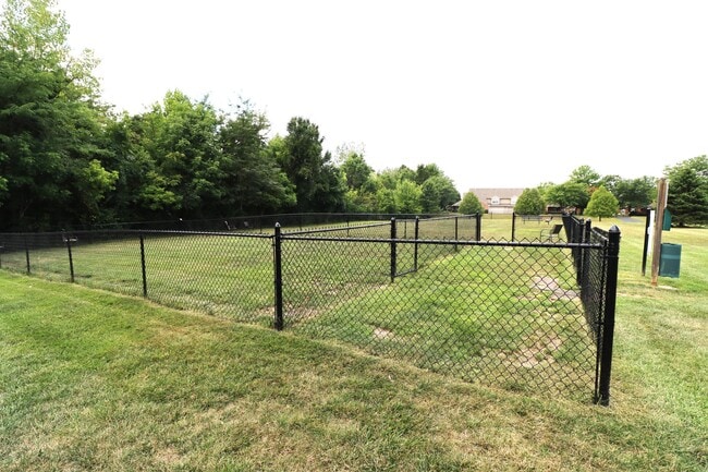 Building Photo - 681 Spring Valley Dr