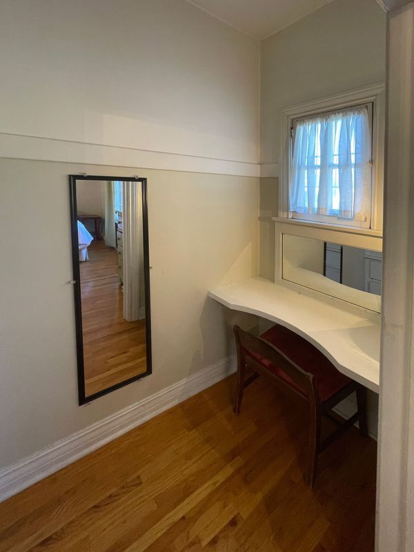 Building Photo - 1153 1/2 N Coronado St