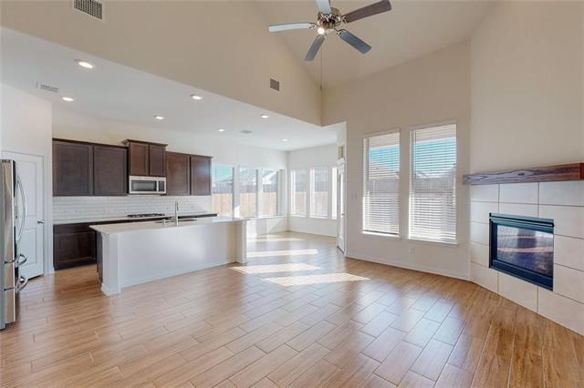 Building Photo - 10143 Prairie Dr