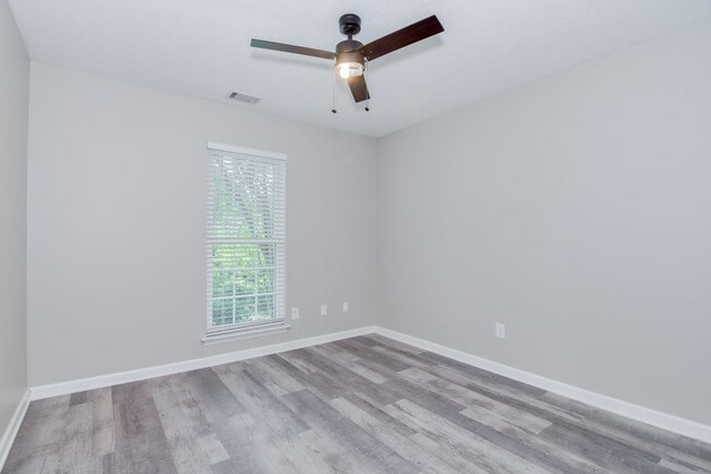 Building Photo - Brick Ranch in Evans