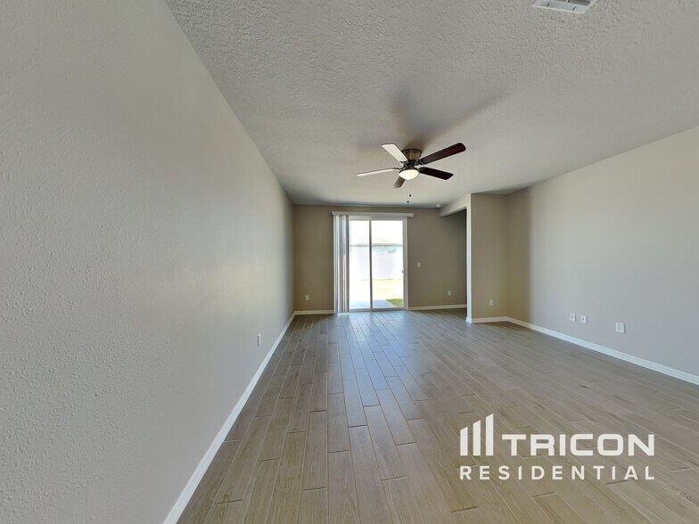 Building Photo - 7107 Amelia River Dr