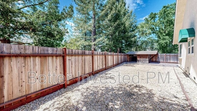 Building Photo - 106 Lafayette Dr