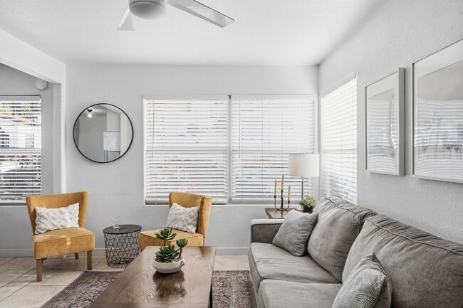 Building Photo - 2606 Juan St