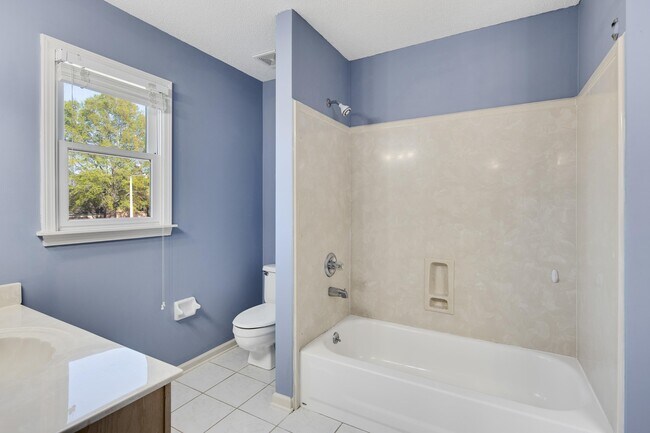 Building Photo - 979 Welbeck Cove