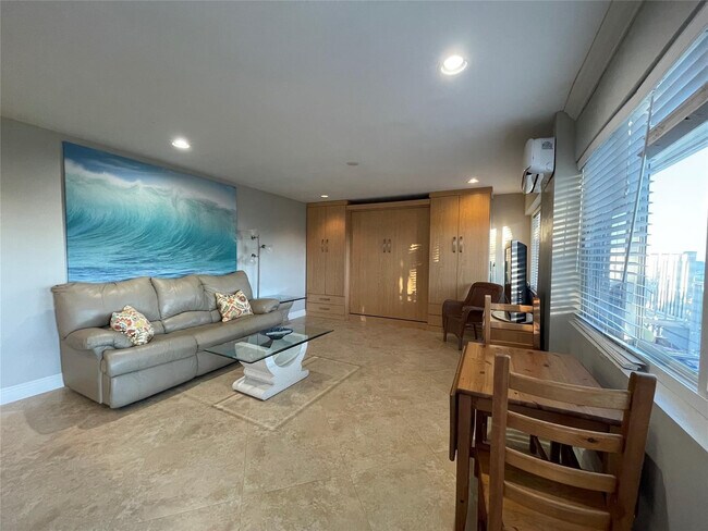 Building Photo - 4564 El Mar Dr