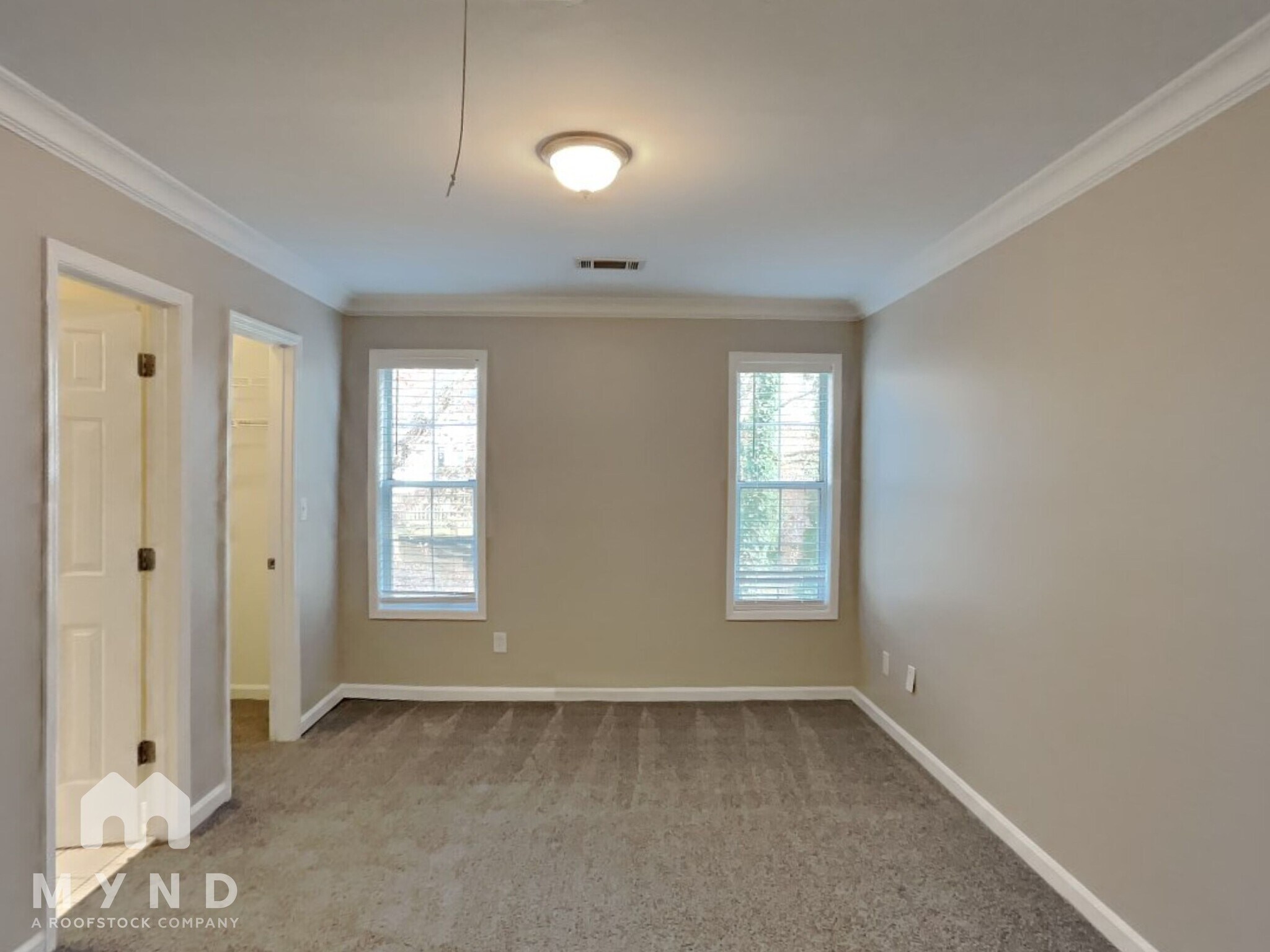 Building Photo - 5210 Laurel Bridge Dr SE