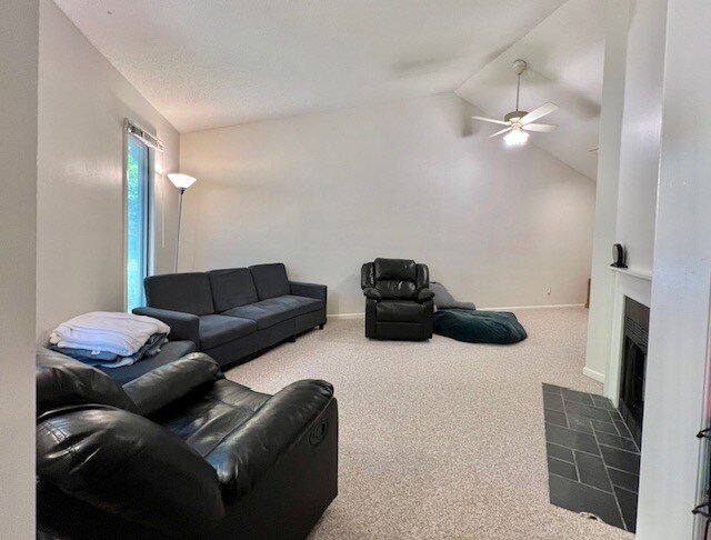 Building Photo - 117 Gristmill Ln