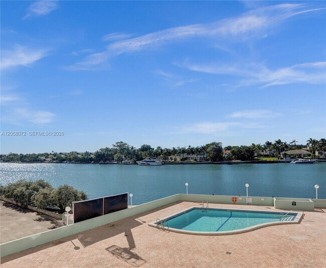Building Photo - 5838 Collins Ave