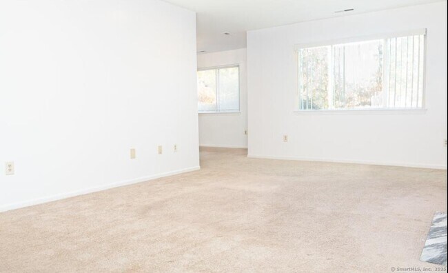 Building Photo - 211 Windgate Cir