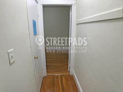 Building Photo - 1 bedroom in Boston MA 02215