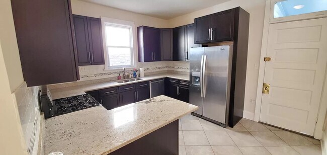 Building Photo - 4233 N Central Park Ave