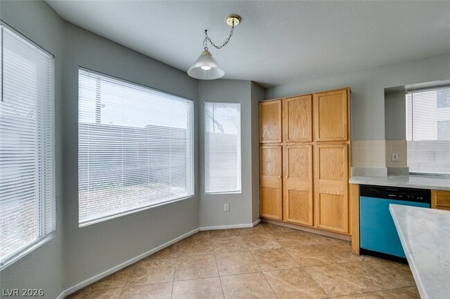 Building Photo - 7809 Calico Flower Ave