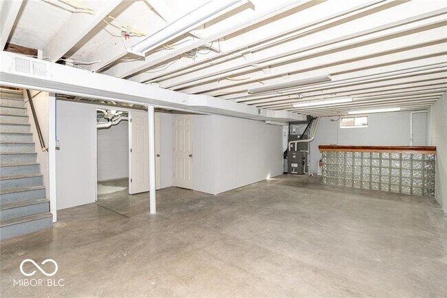 Building Photo - 223 Carlin Dr