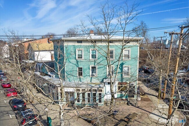 Building Photo - 957 State St