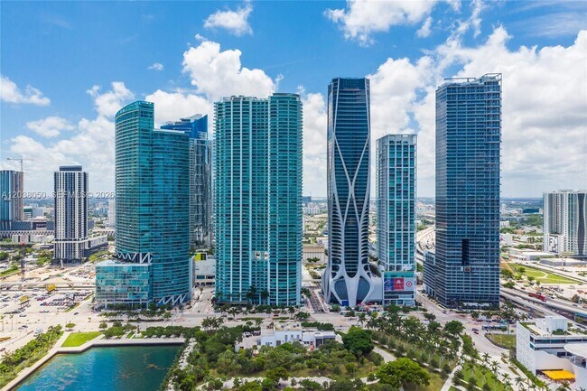 Building Photo - 888 Biscayne Blvd