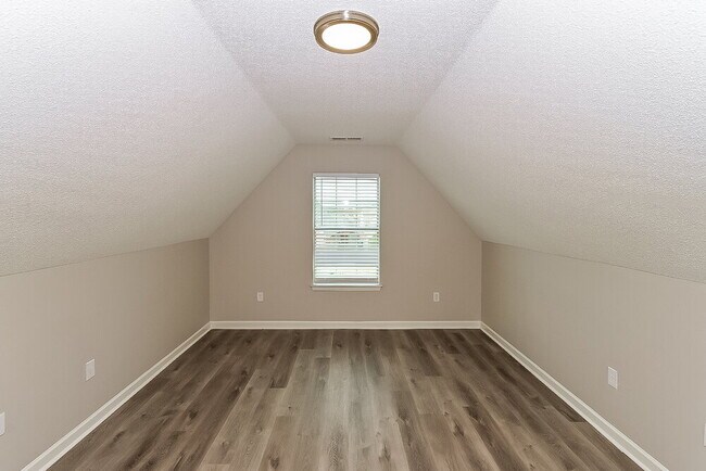 Building Photo - 5870 Tommy Joe Dr